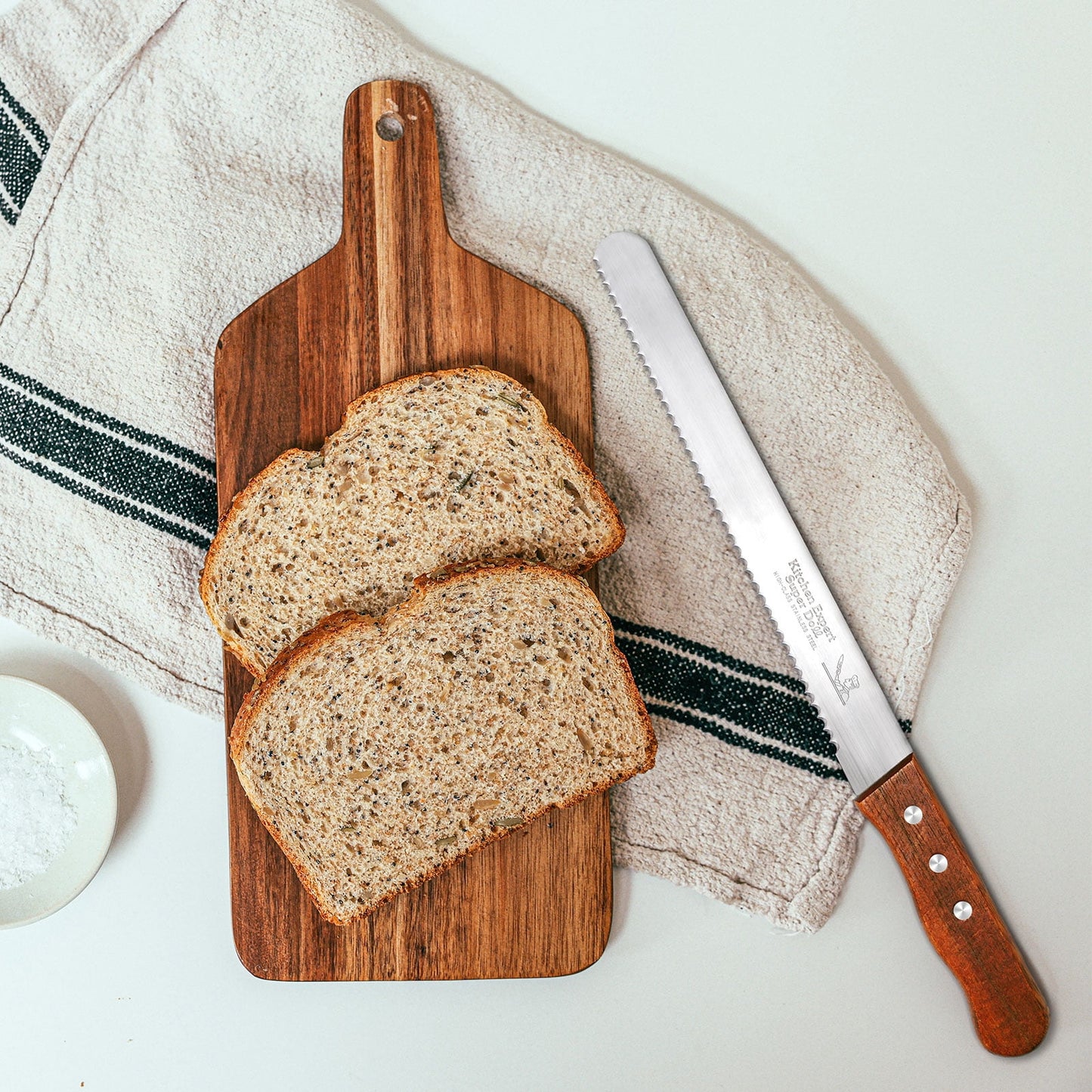 Swtroom 10 inch Bread Knife Serrated Knife Sharp Wavy Edge Bread Cutter Stainless Steel for Slicing Homemade Bread Bagels Cake