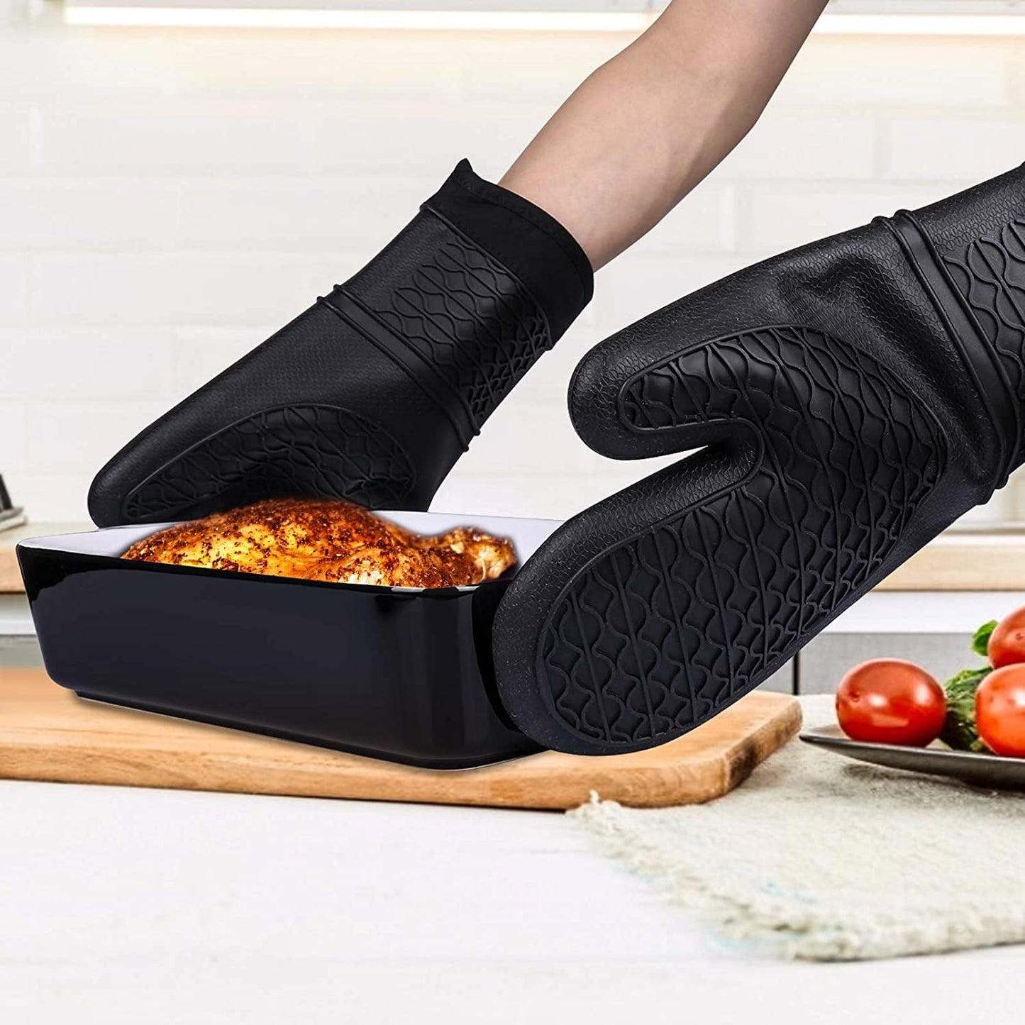 Silicone Oven Mitts Heat Resistant Oven Gloves to 446℉ Non-Slip with Quilted Liner Mitts for Cooking Baking and BBQ, Black